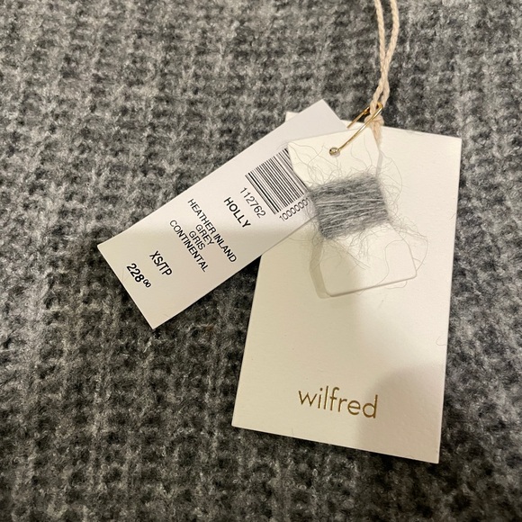 Aritzia Holly merino wool sweater - Picture 8 of 8